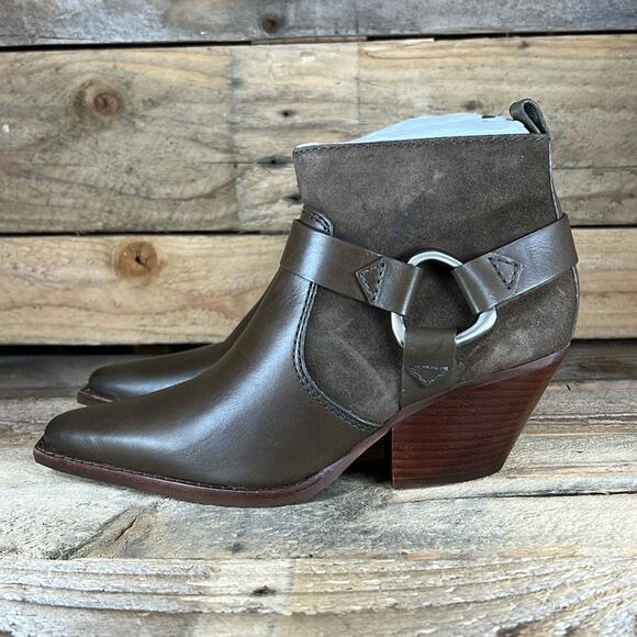 Vince Camuto Nenanie Bootie - Brown - 7.5 - New without box - Picture 1 of 8